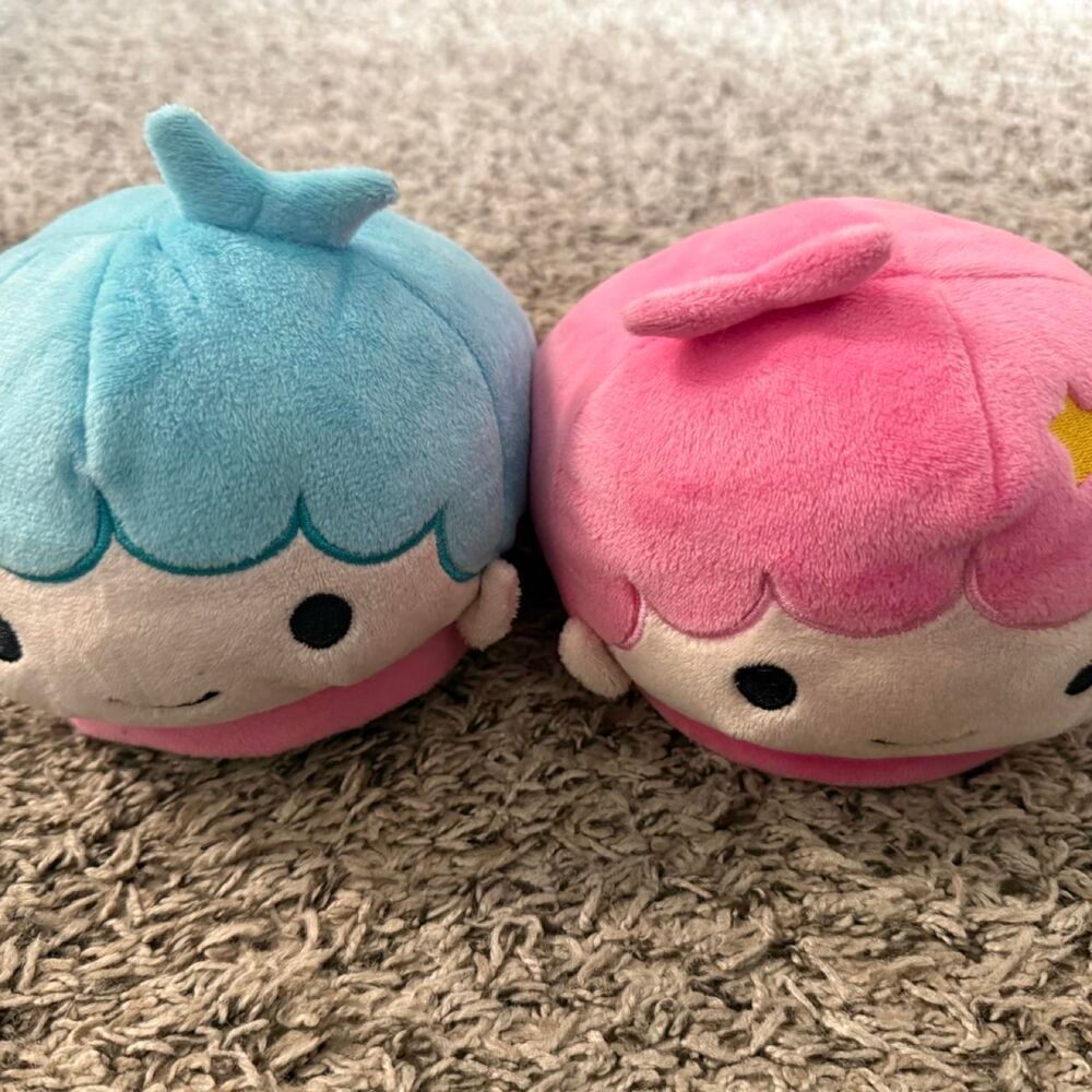Sanrio Women's multi Slippers